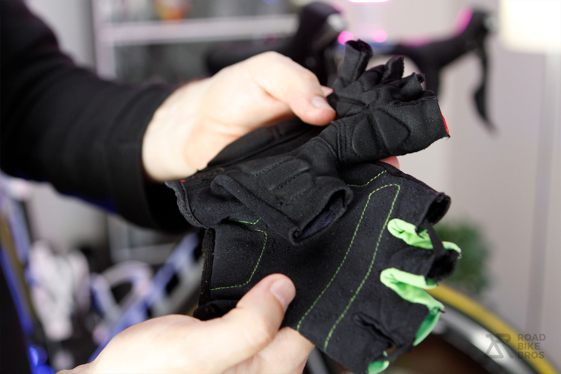 How-To Increase Comfort Road Bike Gloves Padding Vibration Scott